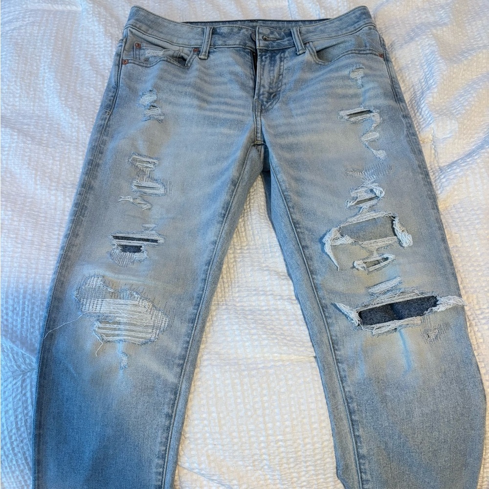NWOT American Eagle Outfitters Light Blue Distressed Men’s Jeans